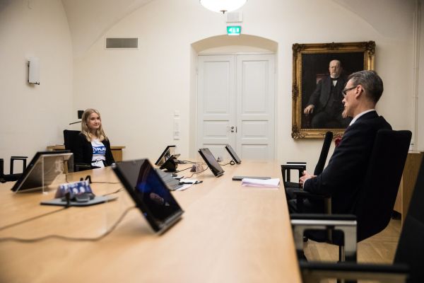 Aava Murto valtasi pääministerin paikan Girls Takeoverissa 7.10.2020