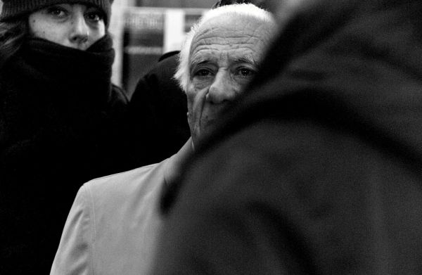 Io volevo lui,ma lei mi guarda e poi,diamine,arriva il terzo incomodo