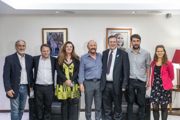 Tristán Bauer con Gildo Insfrán