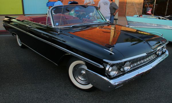1961 Mercury Monterey cnv - black - fvr