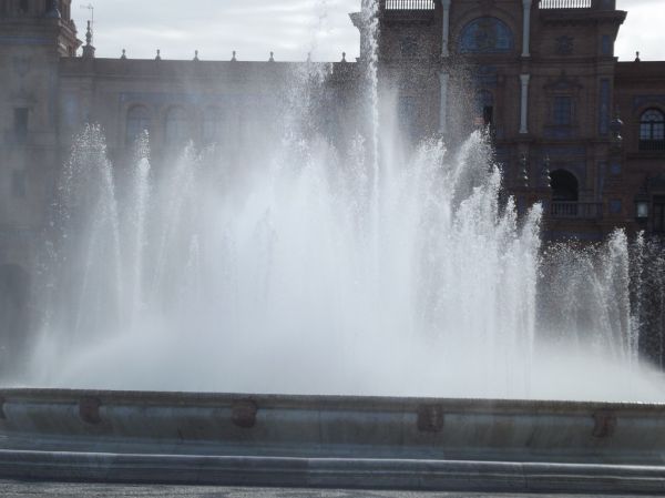 Parque de María Luisa - Seville - Plaza de España - fuente de Vicente Traver y Tomás
