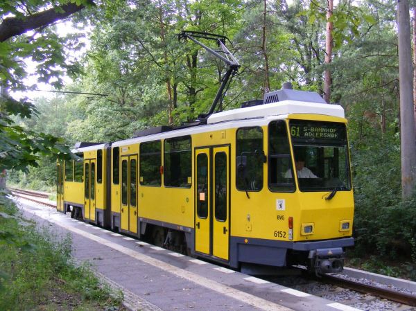 BVG Tatra KT4DM 6152, Rahnsdorf Waldschänke terminus, Linie 61