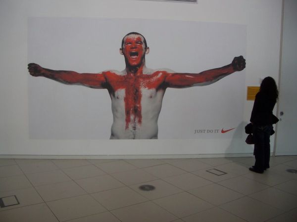 Wayne Rooney at Urbis: Just Doo It