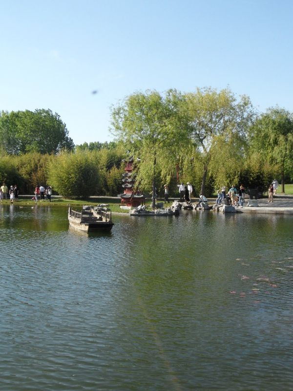 Im Chinesischen Garten - Das Boot an der Leine