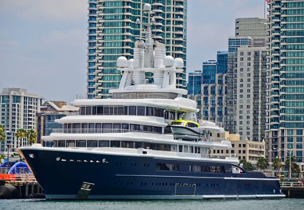 Mega Yacht LUNA - Roman Abramovich - San Diego Harbor