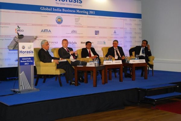 Karan Thapar with Ian Coulter, Ashish Chauhan, Rajive Kaul and S. D. Shibulal, at the 2013 Horasis Global India Business