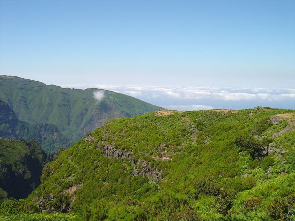 Percurso entre o Poiso e o Pico do Areeiro