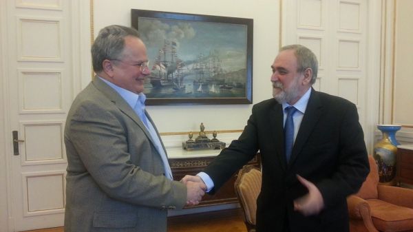 Συνάντηση Υπουργού Εξωτερικών Ν. Κοτζιά με Πρέσβη Κούβας O. J. Cobacho Martinez (ΥΠΕΞ 26.05.15)