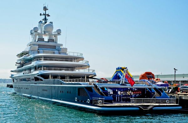 Mega Yacht LUNA - Roman Abramovich - San Diego Harbor