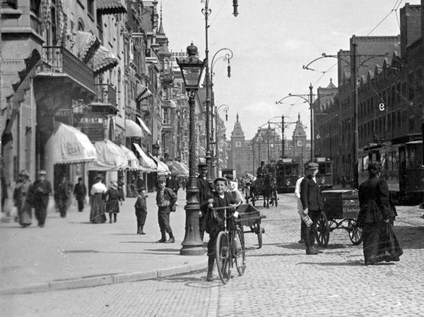 Gemeentetram Amsterdam 401er+15er, Lijn 9, Damrak Beursplein (1910)