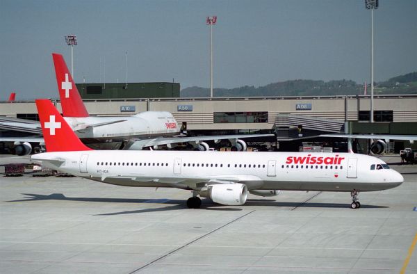 Swissair Airbus A321-111; HB-IOA@ZRH;04.04.1995