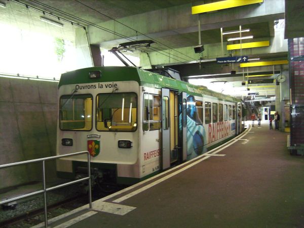 LEB modern train