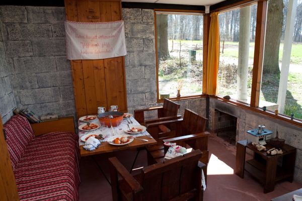 Hongaarse vluchtelingen in het Rietveld vakantiehuisje