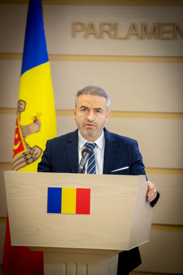 27.06.2023 - Briefing susținut de ministrul Energiei, Victor Parlicov, și secretarul de stat la Ministerul Energiei din 