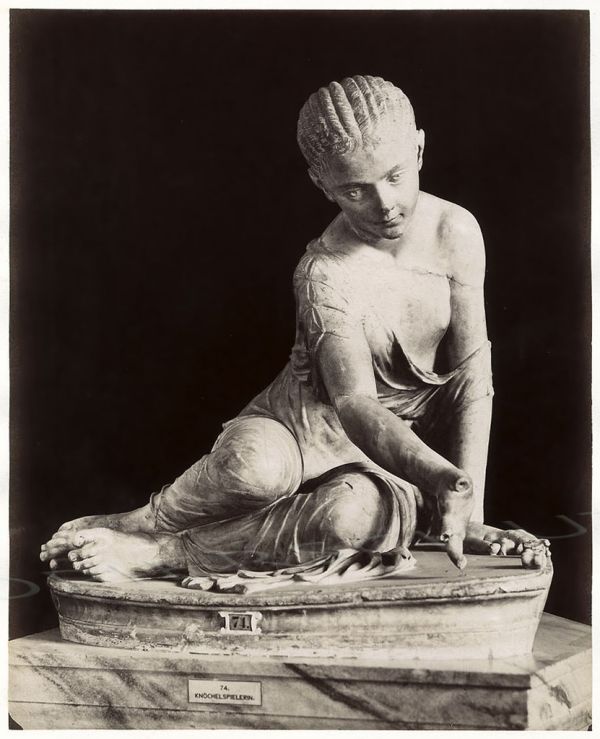 skulptur spielerin Kopie