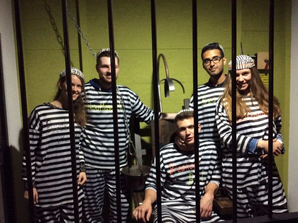 Freunde fürs Kino spielen im Film 'Ausbruch aus Bâlecatraz' die Hauptrolle