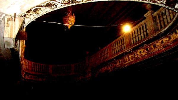 826 Paranormal explores the Poli Palace Theater Bridgeport, Connecticut 2011