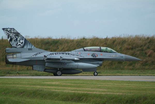 Norwegian Air Force F-16BM 338 Skv.