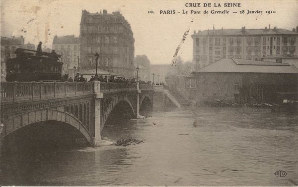 Crue de la Seine. 10. Paris. Le Pont de Grenelle. 28 Janvier 1910 (28 January, 1910)