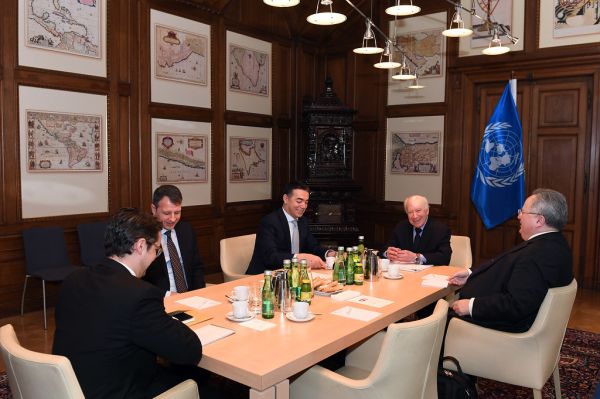 Griechenland und Mazedonien verhandeln in Wien