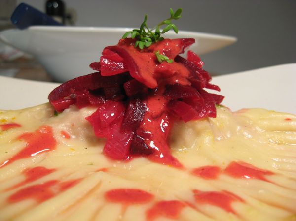 Maultasche mit Roter Bete