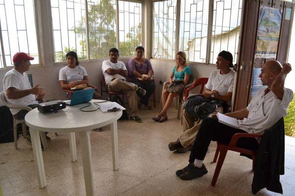 Besprechung mit Vertretern anderer NGOs und Initiativen in Galera