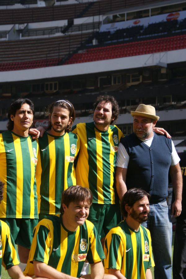 Una linda alineación, Jesus Ochoa; Carlos Cuarón; Diego Luna