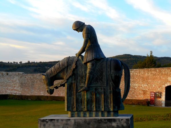 'The return of Francis' - bronze statue (2006) by Norberto Proietti (Spello 1927-Spello 2009) at Assisi - 'Lord, what do