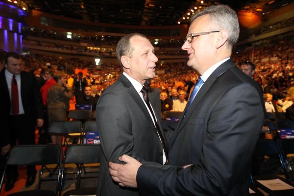 Wiceprzewodniczący Klubu Parlamentarnego PO Waldy Dzikowski, Minister Skarbu Państwa Aleksander Grad