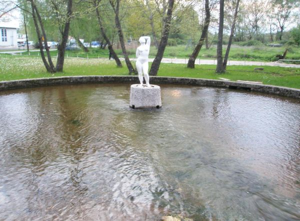 Biljanini izvori statue