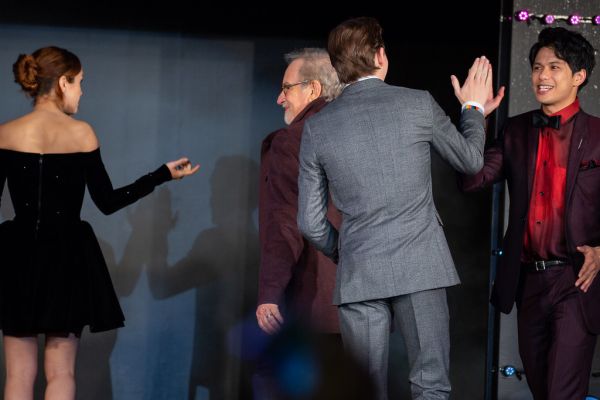 Ready Player One Japan Premiere Red Carpet: Tye Sheridan, Olivia Cooke, Steven Spielberg & Win Morisaki