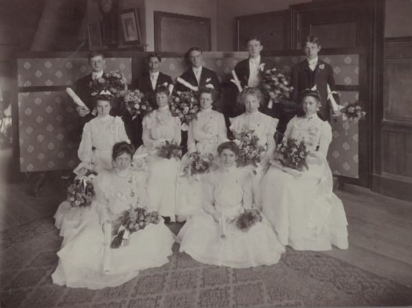Class picture (back row: John F. Bruce, Boyd B. Darling, Hyman Lowenberg, Edwin W. Ottie, Clifford L. Vickey; middle row