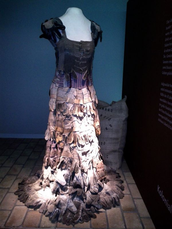 Dress made of soiled gloves 1, Altoaner Museum, Hamburg, Germany.jpg