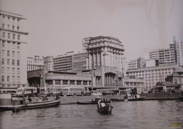 Porto Alegre Mercado Livre visto do Guaíba