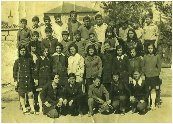 VITI 1975. SHKOLLA KUSHTRIMI I LIRISE DURRES. PARA DISPANSERISE. (SPITALI INFEKTIV). LAGJA 5.