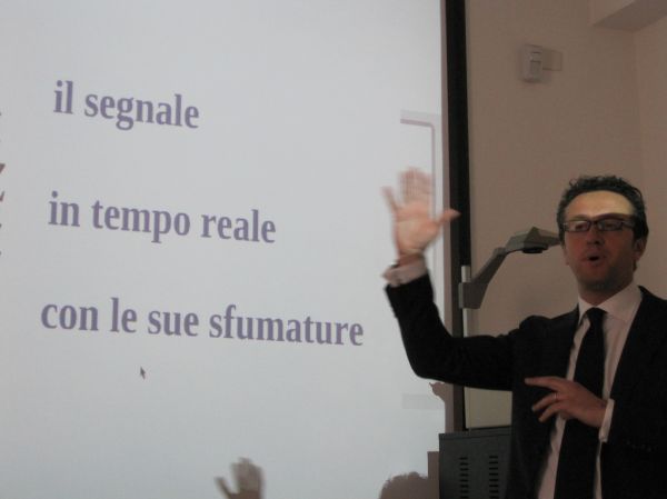 La mia presentazione in Università Cattolica 'Social Media: Nessun Canale, Conversazioni Spontanee tra Persone Reali'