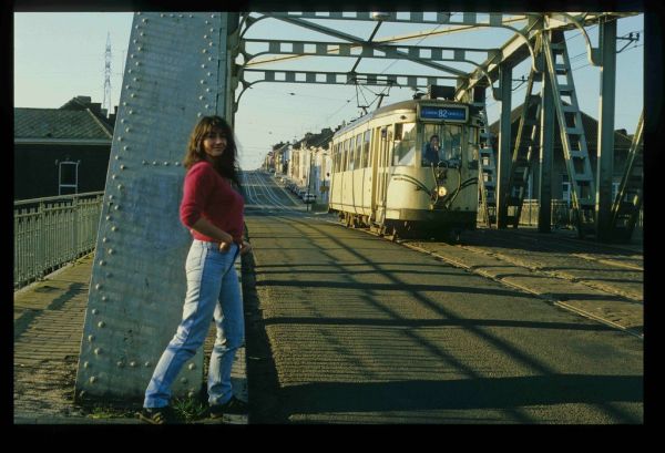 1984-10 Motrice type S sur la ligne 82 de la SNCV (La Louvière - Courcelles)