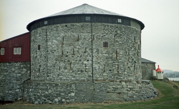 Tårnets ringmur, Munkholmen (1983)