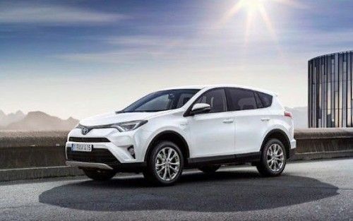 Toyota annuncia anche in Italia il SUV compatto Rav4, in versione hybrid e integrale