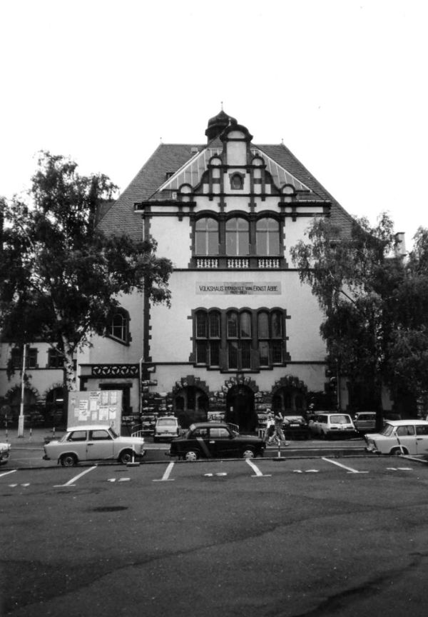 Volkshaus errichtet von Ernst Abbe, with Trabants, Jena, DDR May 1990