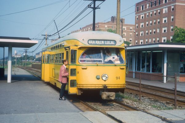 Shaker Heights Rapid Transit PCC 91 a VAN AKEN LOCAL car Shaker Square, Cleveland, OH on September 9, 1965