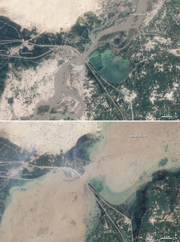 Flooding near Kashmor, Pakistan August 2010