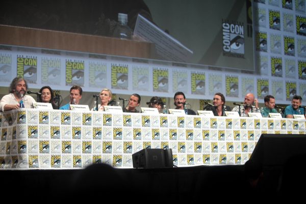 Peter Jackson, Philippa Boyens, Benedict Cumberbatch, Cate Blanchett, Orlando Bloom, Evangeline Lilly, Luke Evans, Lee P