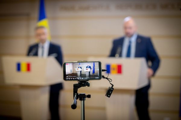 27.06.2023 - Briefing susținut de ministrul Energiei, Victor Parlicov, și secretarul de stat la Ministerul Energiei din 