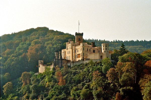 Schloss Stolzenfels, Koblenz (Die Aufnahme wurde mit einer Nikon F5 gemacht)