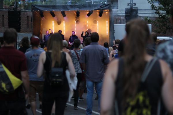 'Gemeinsam auf Extremismus und Intoleranz sch...', eine der Kernaussagen der Band