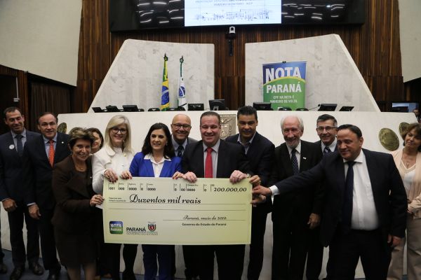 Sessão Solene em homenagem ao Programa Nota Paraná