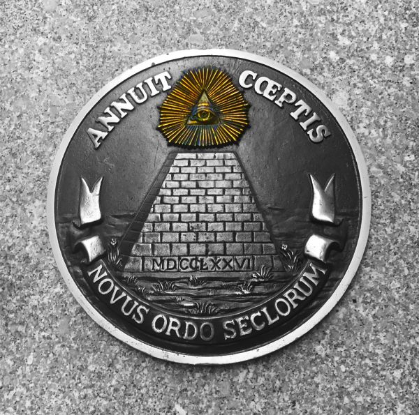 NOVUS ORDO SECLORUM