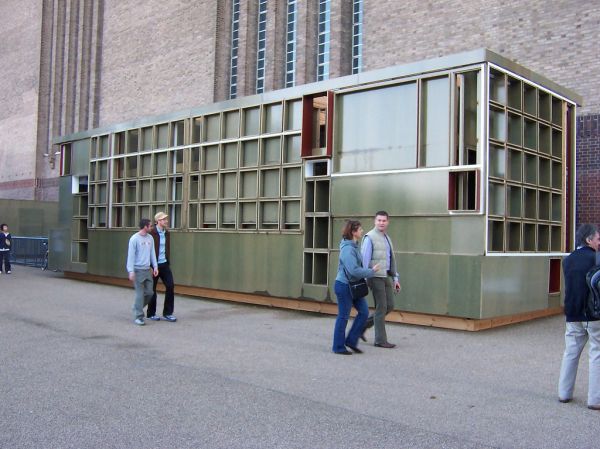 'Denkmal 53' by Jan De Cock, Outside Tate Modern