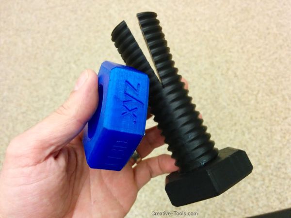 Impossible 3D-printed bolt and nut v05